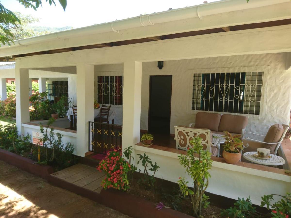 Hcs Bungalows Turtle Bay Rustic Bungalow Au Cap Екстер'єр фото